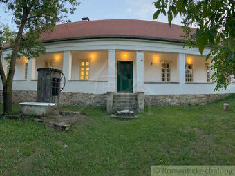 VÝRAZNE ZNÍŽENÁ CENA - Unikátny meštiansky dom s veľkou zá