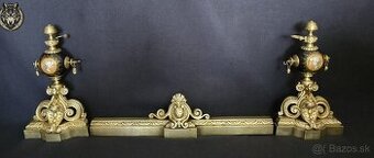 Monumentálna neorenesančná krbová zábrana z 19. storočia.