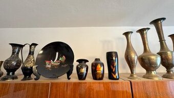 Orientalne mosadzne vazy, misky, taniere