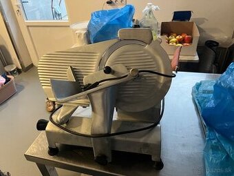 🧀 Profesionálna rezačka na údeniny a syry OMAS VS 250