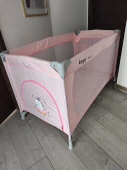 Cestovná postieľka