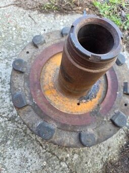 Náboj predného kola so závitom Tatra 815 T1