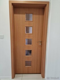Znížená cena - Interiérové dvere - plná drevotrieska - 1