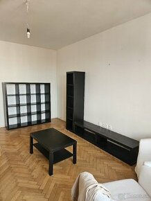 Ikea čierny nábytok, obývacia stena