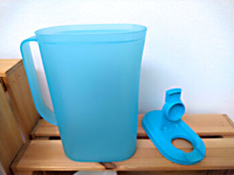 Tupperware velka kanvica, dzban s dvojitým vrchnákom