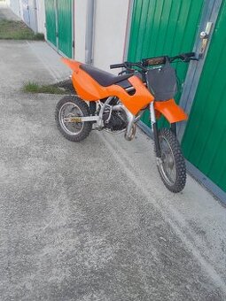 TALIANSKY MOTOCYKEL MALAGUTI GRIZZLY 12 50CCM 2TAKT AUTOMAT