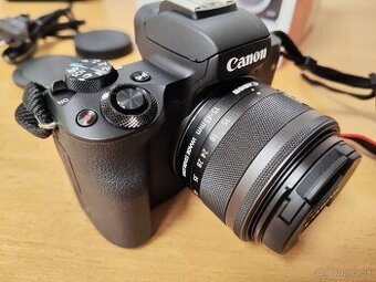 Canon EOS M50 Mark II + EF-M 15-45mm IS STM