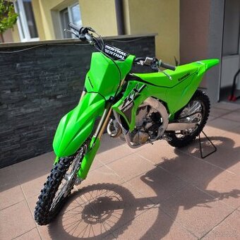 Nová Kawasaki KX 450