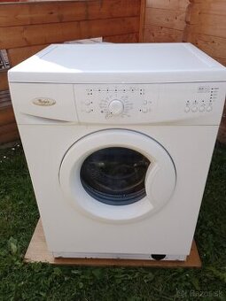 Práčka Whirlpool