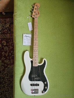 Basgitara Fender Squier