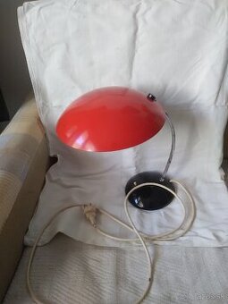 Stolná lampa
