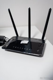 Predám D-LINK DIR-859 1Gbit Wifi router AC1750