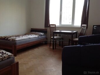 Ponúkame na prenájom garsónku v širšom centre Bratislavy