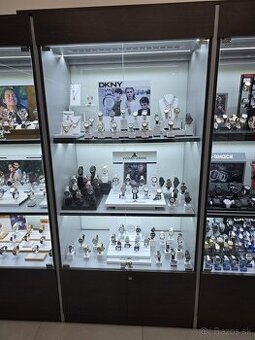 Presklenne podsvietene led vitriny, predajne pulty a skrinky