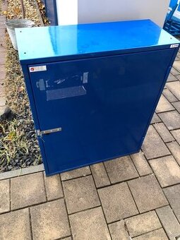 Plechová skriňa na náradie