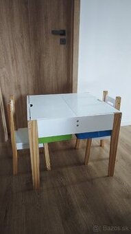 Detský stolík + 2 stoličky
