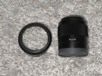 Sony FE 28mm f/2