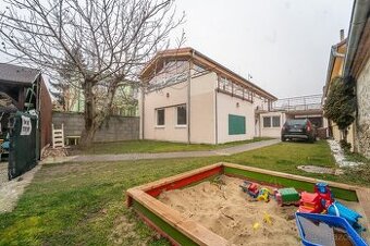 ATYPICKÝ RD NA HLAVNOM ŤAHU - VHODNÝ NA PODNIKANIE