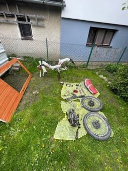 Moped na náhradné diely