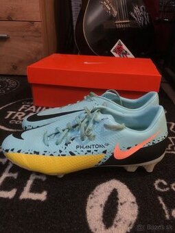 Nike Phantom GT2 Academy FG/MG