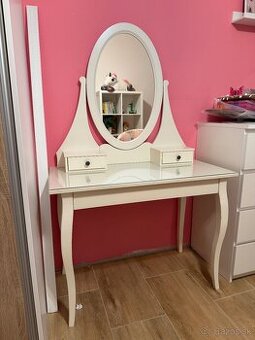 ikea hemnes toaletný stolík makeup stolik
