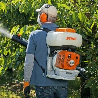 Záhradný rosič, postrekovač STIHL SR200