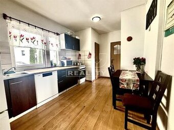 REZERVOVANÉ, Útulný 3 izbový byt s balkónom v Kremnici,...