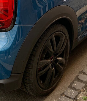 Zimné Pneu Pirelli Sottozero 3 R17