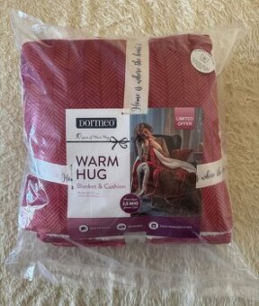 Vankúš a luxusná deka - DORMEO hrejivý set Warm Hug