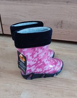 NOVÉ NENOSENÉ ZATEPLENÉ detské gumáky 21 / 22