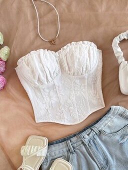Biely korzetový top