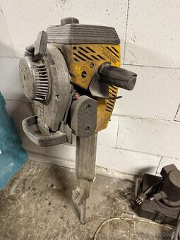 Predám benzínové búracie kladivo wacker