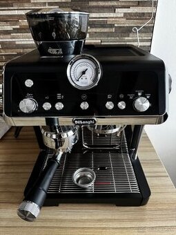 Kávovar Delonghi la specialista EC9355.BM