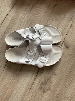 Ortopedické šľapky biele