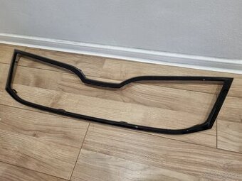 PREDNA MASKA OCTAVIA 3 / 3FL / 4RAMCEK GRILU MASKY CIERNY - 1