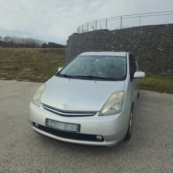 Toyota Prius 1.5 Hybrid akcia do konca roka 5500€