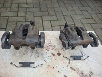 Brzdové strmene Bmw 320d e90/e91