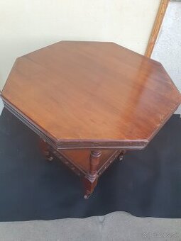 Starozitny stolik