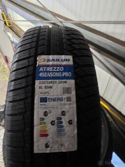 235/55R19 celoročne nove pneu