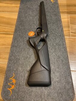 Blaser R8 pažba