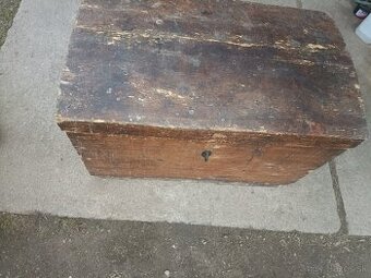 Predám starožitnú truhlicu