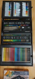 Kufrík umelecky s farbami a ceruzkami