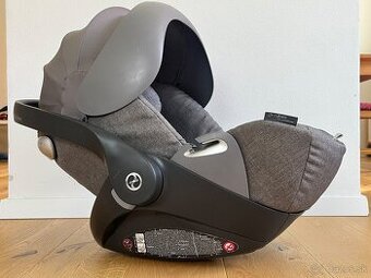 Cybex Cloud Q so základňou Cybex Base Q-fix