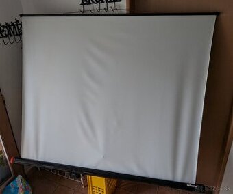 Projekcne platno 154x154cm rolovacie