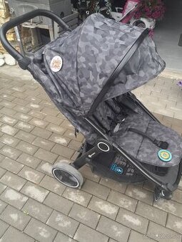 Sportovy kocar