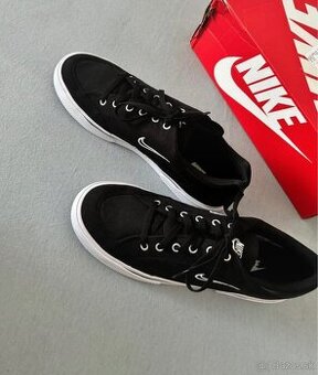 Nike tenisky veľ 42,5