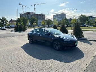 Predám auto Tesla model 3