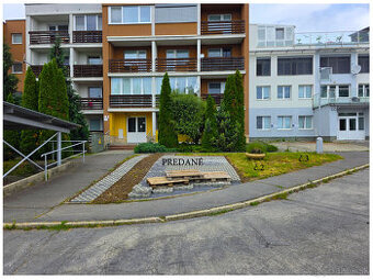 PARKOVACIE MIESTO / PREDAJ / BB / CENTRUM / Komenského