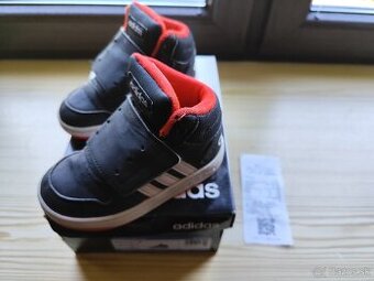 Adidas tenisky 21