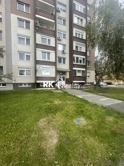 RK4 - NA PREDAJ - 3 izbový byt v Galante - 1